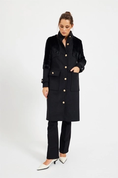 Veleprodajni model oblačil nosi 20390 - Coat - Ecru, turška veleprodaja Plašč od Setre