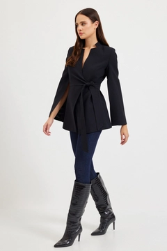 Ein Bekleidungsmodell aus dem Großhandel trägt 30646 - Jacket - Black, türkischer Großhandel Jacke von Setre