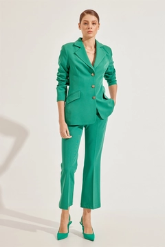 Una modella di abbigliamento all'ingrosso indossa 47214 - Suit - Green, vendita all'ingrosso turca di Abito di Setre