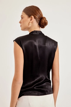 A wholesale clothing model wears 47219 - Blouse - Black, Turkish wholesale Blouse of Setre
