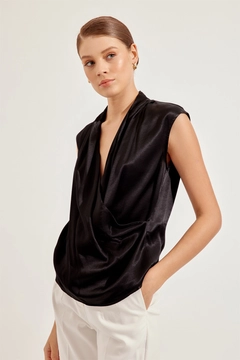 Hurtowa modelka nosi 47219 - Blouse - Black, turecka hurtownia Bluza firmy Setre