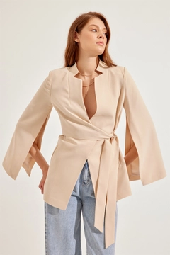 A wholesale clothing model wears 47230 - Jacket - Beige, Turkish wholesale Jacket of Setre