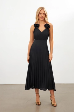 Een kledingmodel uit de groothandel draagt str11397-dress-black, Turkse groothandel Jurk van Setre