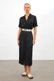 Ένα μοντέλο χονδρικής πώλησης ρούχων φοράει str11419-dress-black, τούρκικο  χονδρικής πώλησης από 