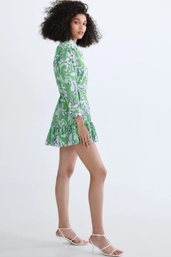 Ένα μοντέλο χονδρικής πώλησης ρούχων φοράει SBE10060 - Dress - Green, τούρκικο Φόρεμα χονδρικής πώλησης από Sobe