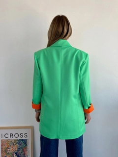 Una modella di abbigliamento all'ingrosso indossa SBE10094 - Jacket - Green, vendita all'ingrosso turca di Giacca di Sobe