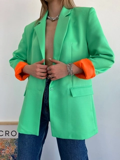 Un mannequin de vêtements en gros porte SBE10094 - Jacket - Green, Blouson en gros de Sobe en provenance de Turquie