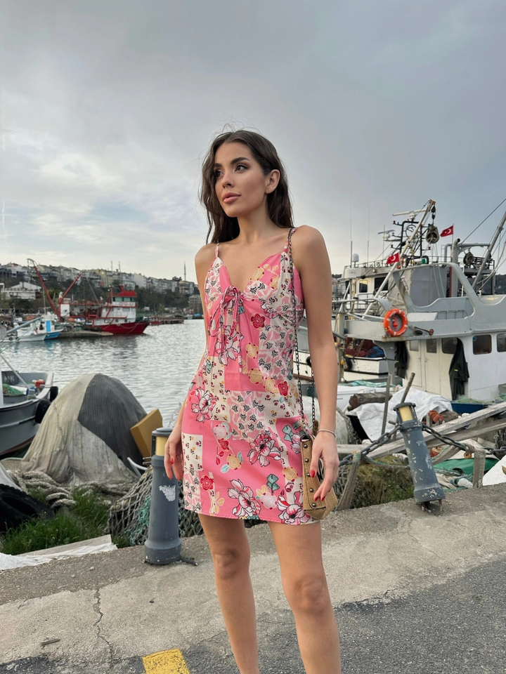 A wholesale clothing model wears SBE10220 - Dress - Pink, Turkish wholesale Dress of Sobe