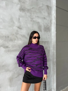 A wholesale clothing model wears sbe10707-sweater-purple, Turkish wholesale Sweater of Sobe