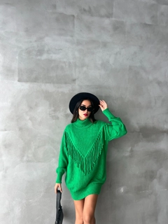 A wholesale clothing model wears sbe10895-sweater-benetton-green, Turkish wholesale Sweater of Sobe