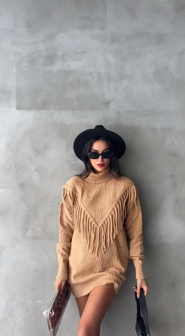 A wholesale clothing model wears  Sweater - Camel
, Turkish wholesale Sweater of Sobe