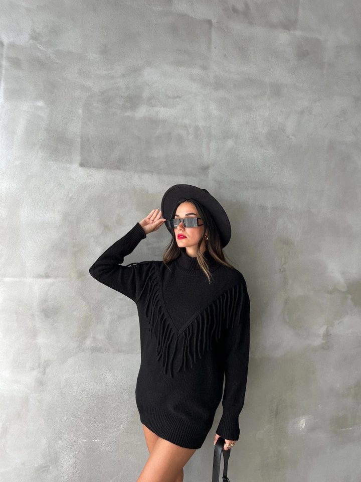 A wholesale clothing model wears sbe10898-sweater-black, Turkish wholesale Sweater of Sobe