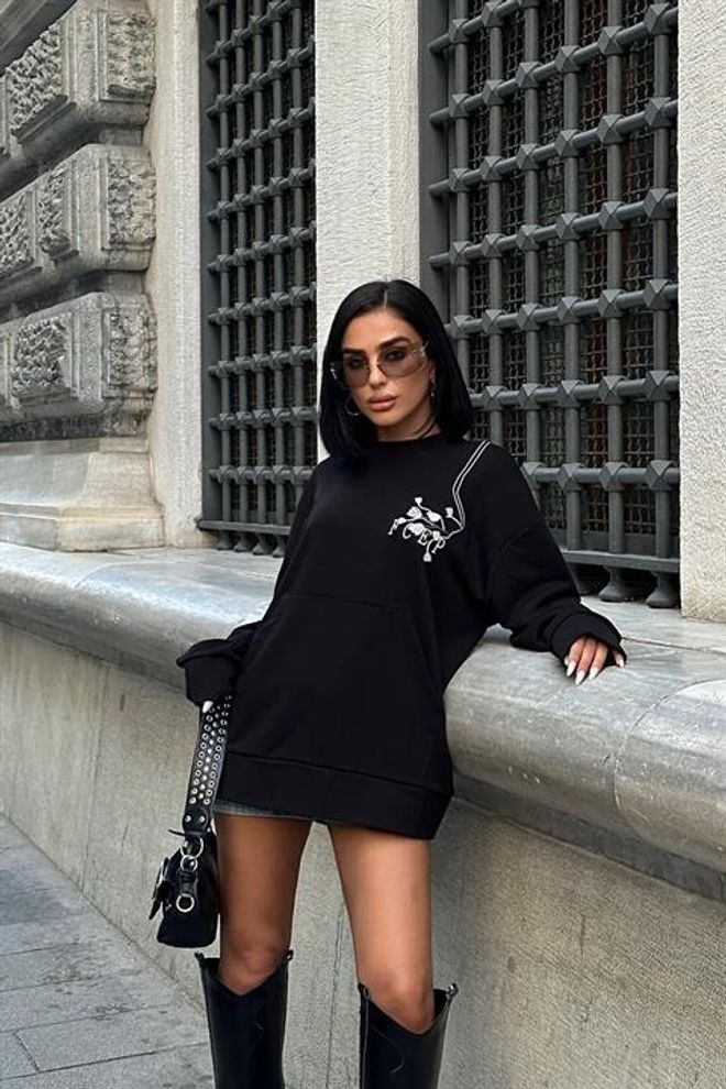 Sobe Istanbul Sweatshirt Mit Blumenstickerei – Schwarz Großhandelskleidung Lässig