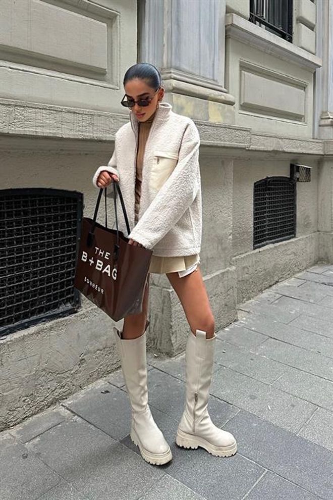 Sobe Istanbul Giacca Foderata In Pelliccia Riccia Con Tasche In Pelle Ecru Abbigliamento all'ingrosso Casuale