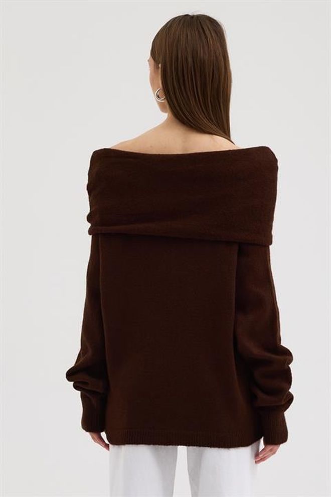 Sobe Istanbul Brauner Pullover Mit Schulterfreiem Ausschnitt Und Langem Ärmel Großhandelskleidung 5