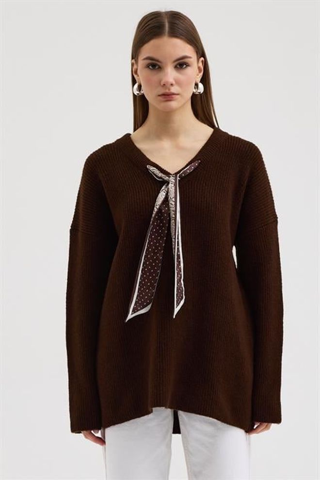 Sobe Istanbul Коричневый Свитер Oversize С V образным Вырезом И Длинными Прямыми Рукавами В Повседневном И Элегантном Стиле Оптовая продажа одежды Повседневный