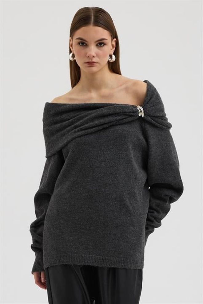 Sobe Istanbul Grau Oversized Pullover Mit Schulterfreiem Ausschnitt Großhandelskleidung Lounge