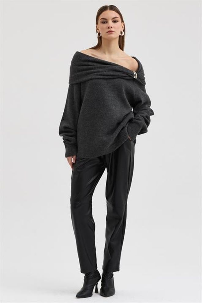 Sobe Istanbul Grau Oversized Pullover Mit Schulterfreiem Ausschnitt Großhandelskleidung 5