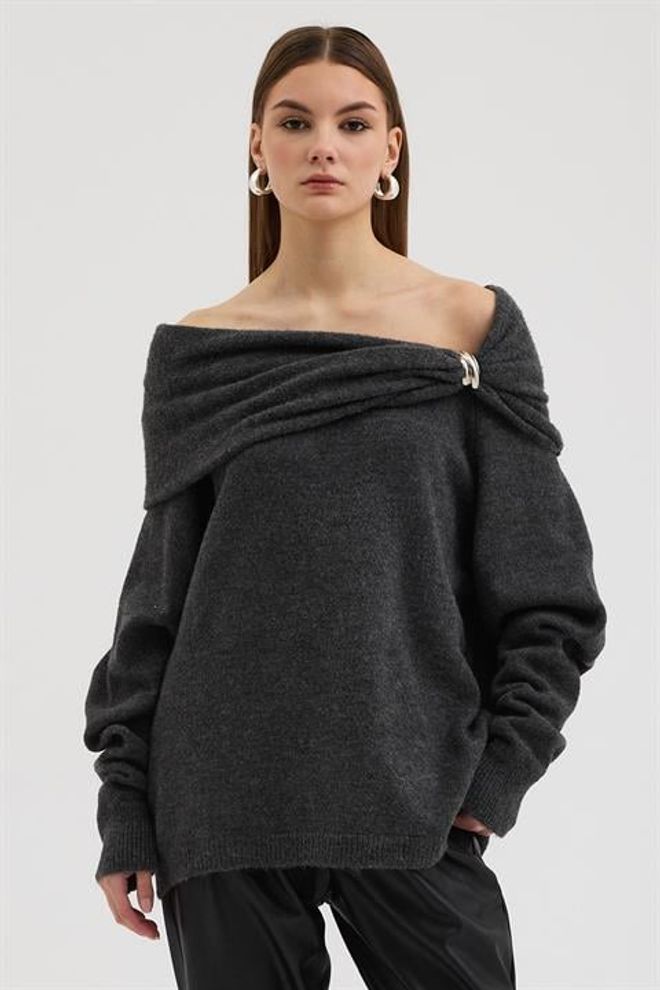 Sobe Istanbul Grau Oversized Pullover Mit Schulterfreiem Ausschnitt Großhandelskleidung 1