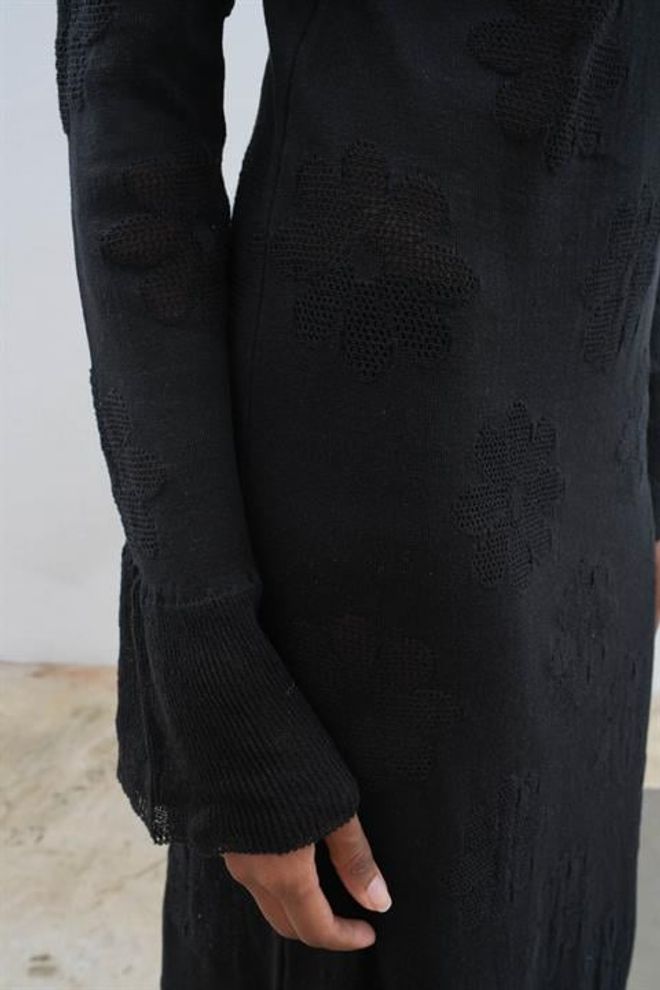Sobe Istanbul Pletené Šaty S Chrbtom – Čierne Veľkoobchod s oblečením Jar