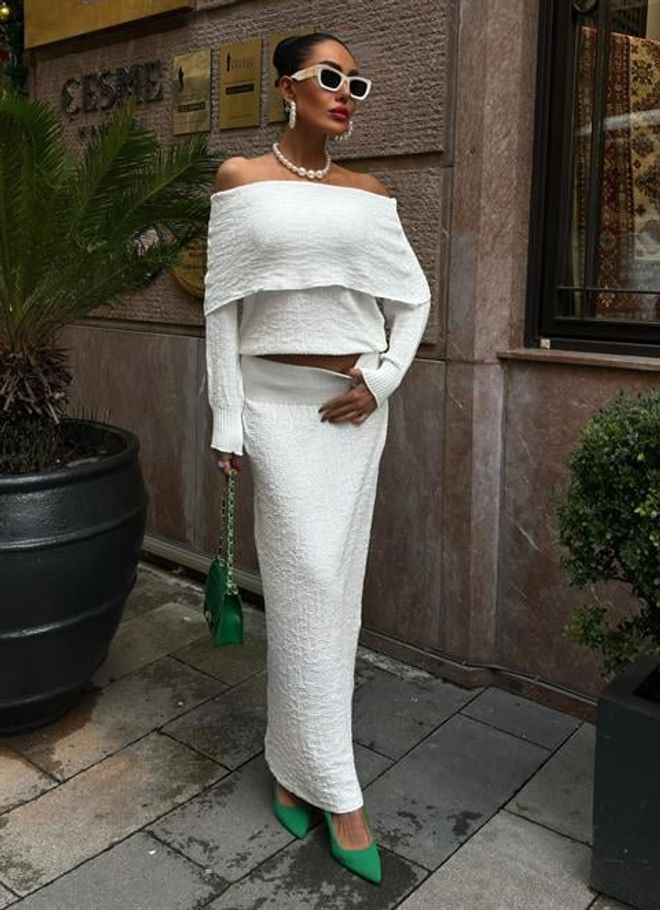 Sobe Istanbul Madonna Rokkostuum Met Kraag Ecru Groothandel Kleding Elegant