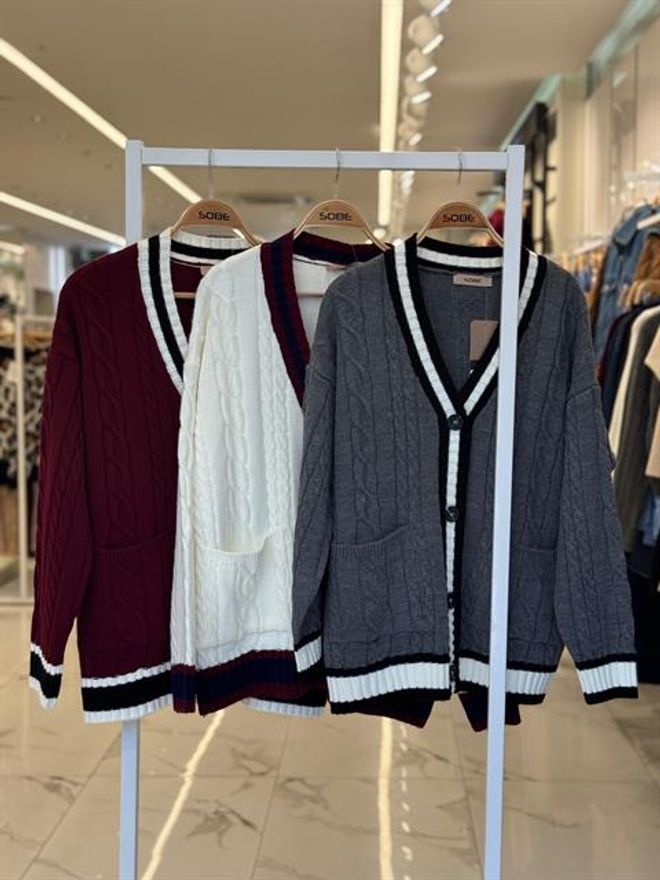 Sobe Istanbul Grey Oversized Fit V Neck Cardigan With Patch Pockets Wholesale Clothing 5