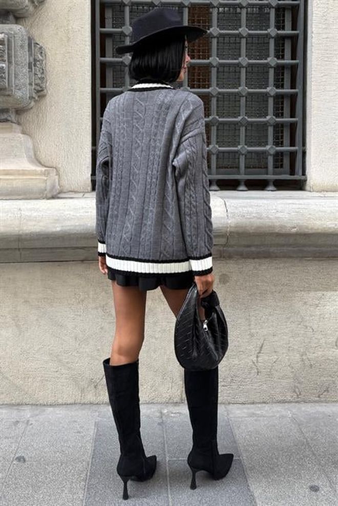 Sobe Istanbul Grey Oversized Fit V Neck Cardigan With Patch Pockets Wholesale Clothing Vintage