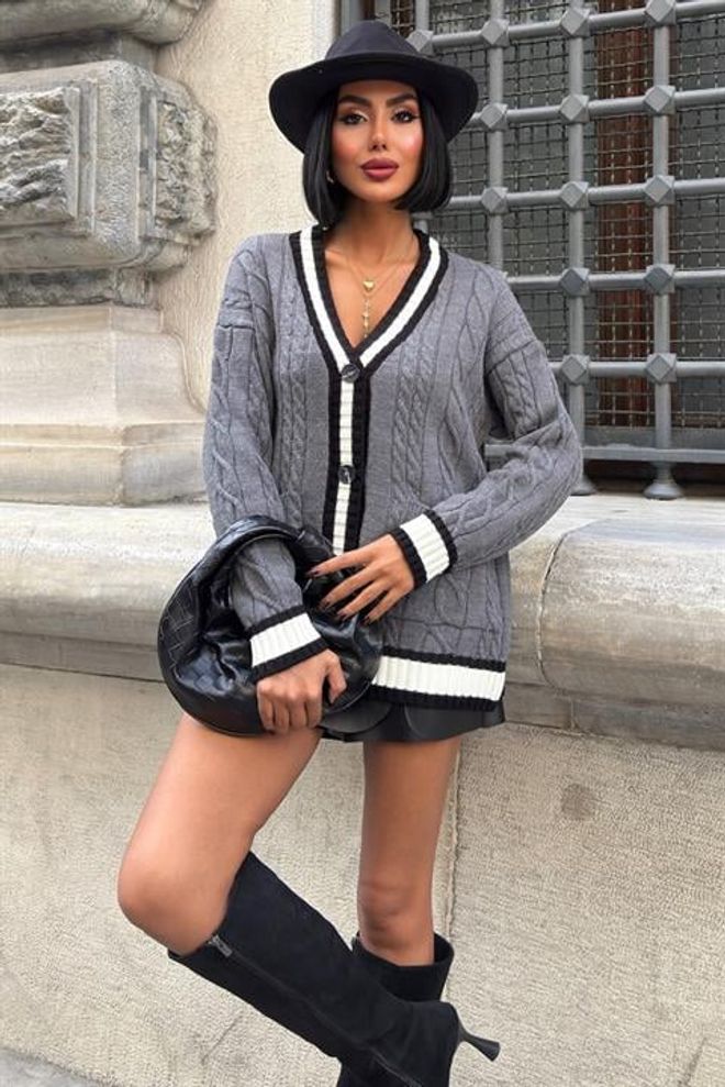 Sobe Istanbul Grey Oversized Fit V Neck Cardigan With Patch Pockets Wholesale Clothing 1