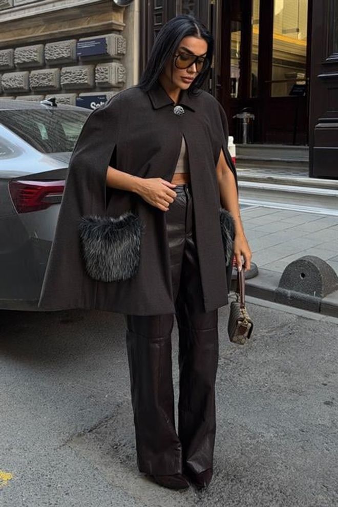 Sobe Istanbul Черно Елегантен Пончо С Джоб С Капак Дрехи на едро Винтидж