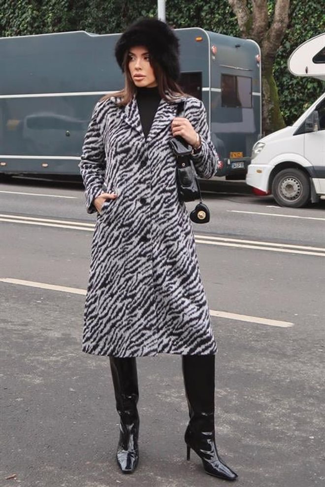 Sobe Istanbul Black Single Breasted Retro Coat Wholesale Clothing 1