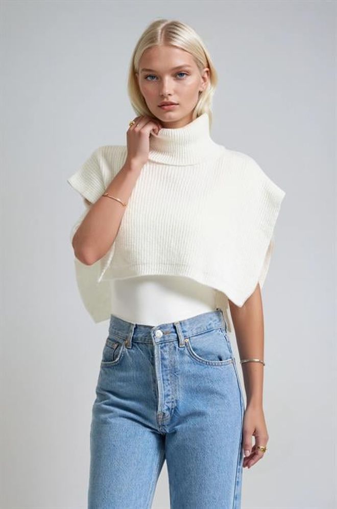 Sobe Istanbul White Sleeveless Turtle Neck Crop Sweater Wholesale Clothing Lounge