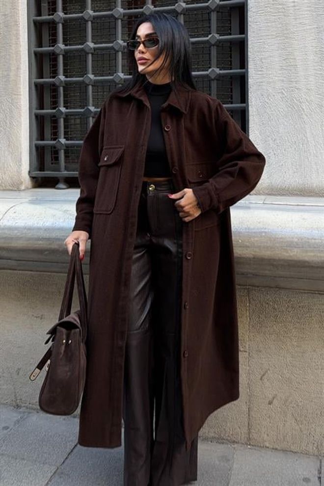Sobe Istanbul Kahverengi Kaban – Oversize Düğmeli Uzun Shacket Toptan Giyim Sonbahar