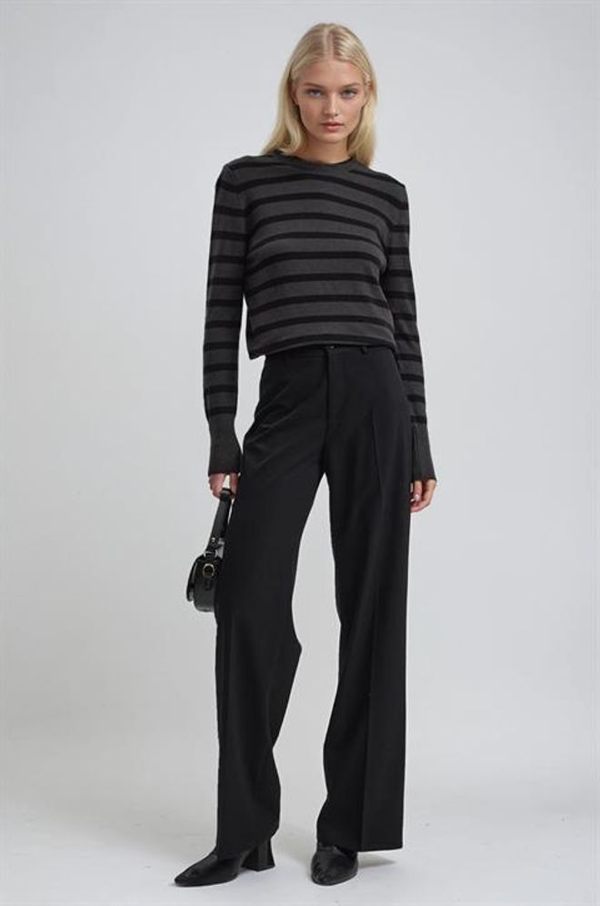 Sobe Istanbul سترة أسود مخطط برقبة الطاقم وأكمام طويلة ملابس بالجملة غير رسمي