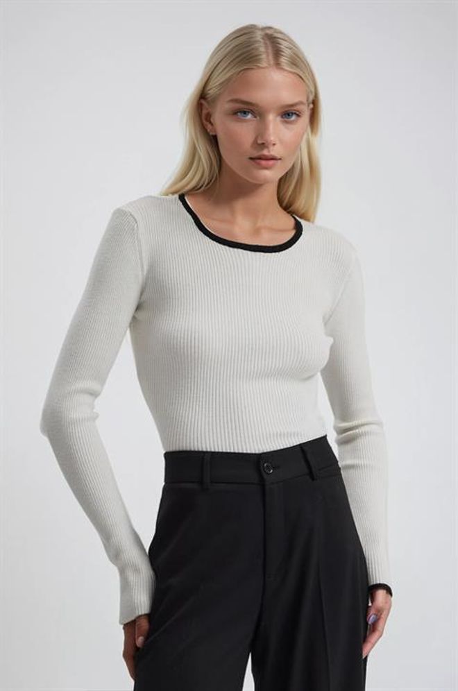 Sobe Istanbul Белый Свитер Slim Fit В Повседневном Стиле Оптовая продажа одежды Повседневный