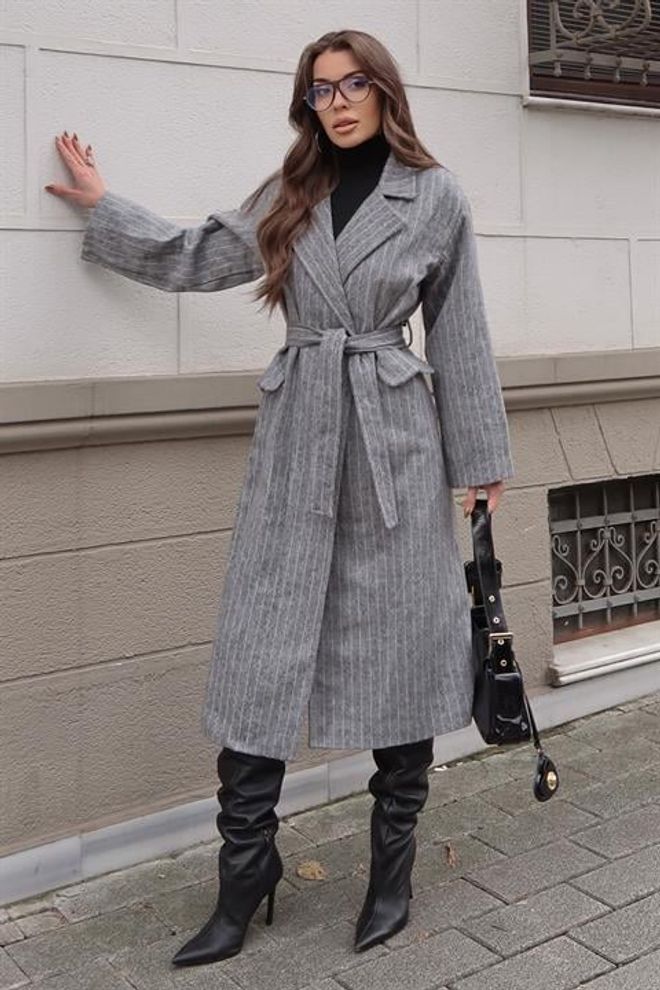 Sobe Istanbul Pilkas Elegantiškas Aplink Galą Paltas Vienasatris Didmeninė prekyba drabužiais Kokteilinė