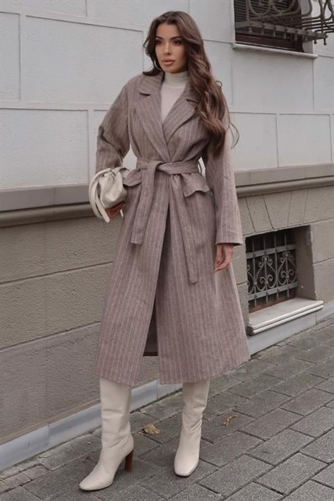 Sobe Istanbul Smėlio Elegantiškas Wrapover Paltas Su Iškirpta Apykakle Didmeninė prekyba drabužiais Kokteilinė