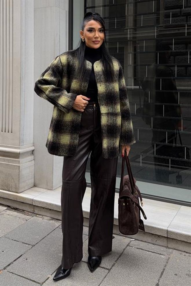 Sobe Istanbul Black Oversized Fit Single Breasted Checkered Coat Wholesale Clothing Lounge