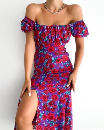 Ein Bekleidungsmodell aus dem Großhandel trägt  Kleid - Lila und Rot
, türkischer Großhandel Kleid von Sobe