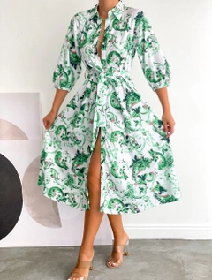 Een kledingmodel uit de groothandel draagt 35404 - Dress - Green, Turkse groothandel Jurk van Sobe