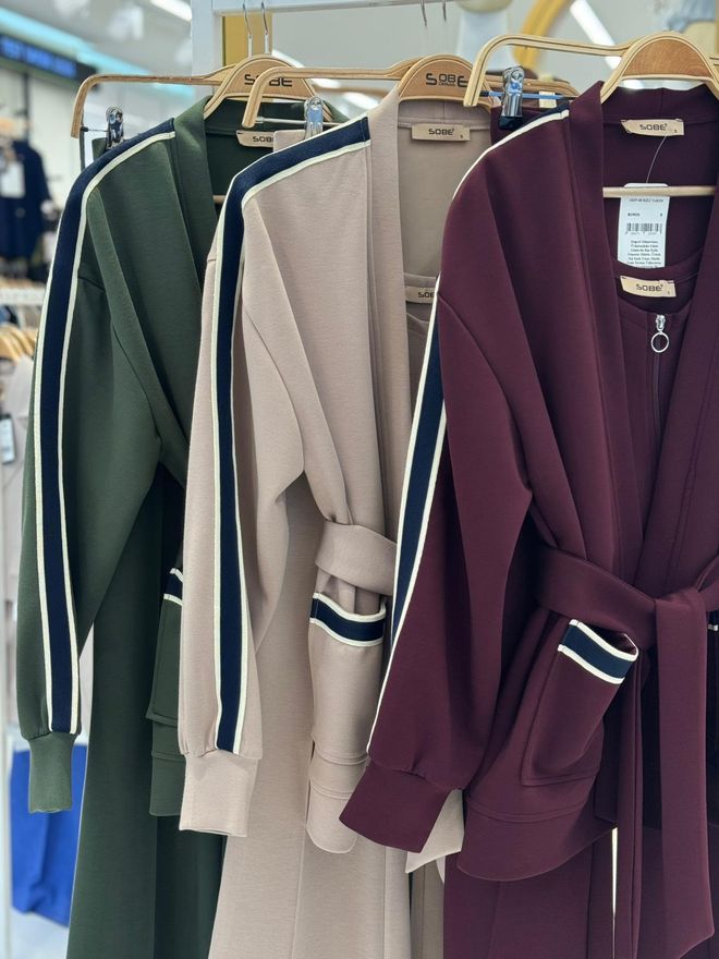 Sobe Istanbul Ensemble Décontracté Sport Rouge Bordeaux Vêtements en gros Rendez - vous amoureux