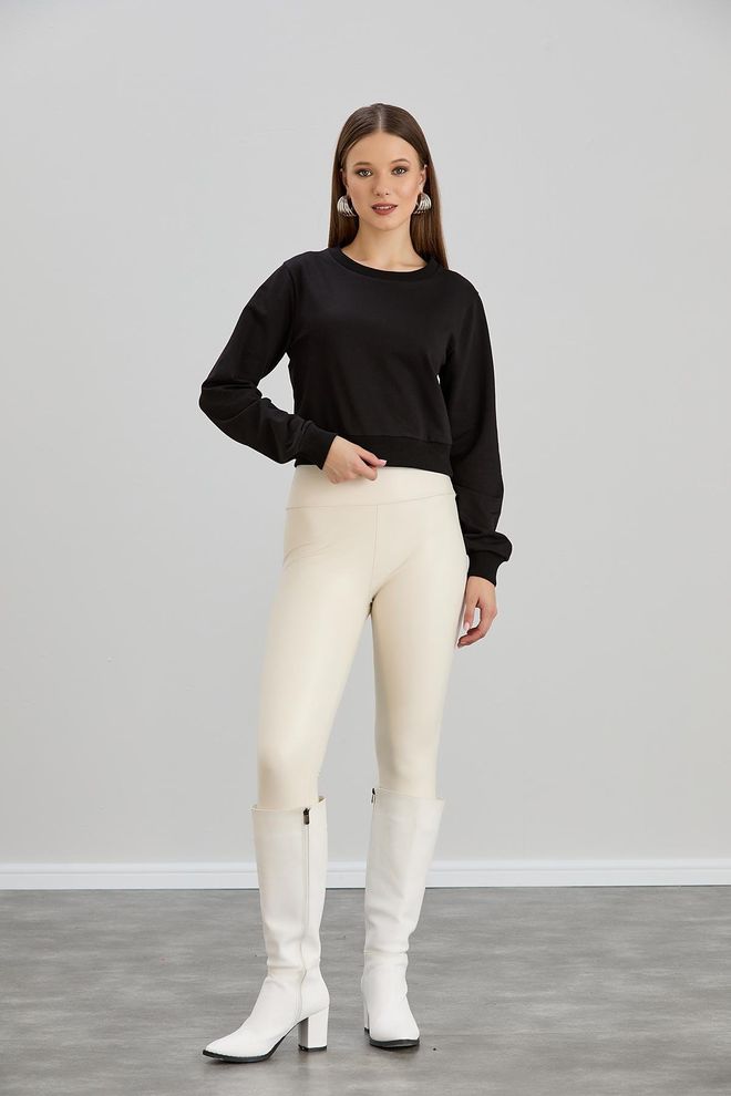 Sortie Collection Zweifädiges Crop Sweatshirt Mit Rundhalsausschnitt In Schwarz Großhandelskleidung Lässig