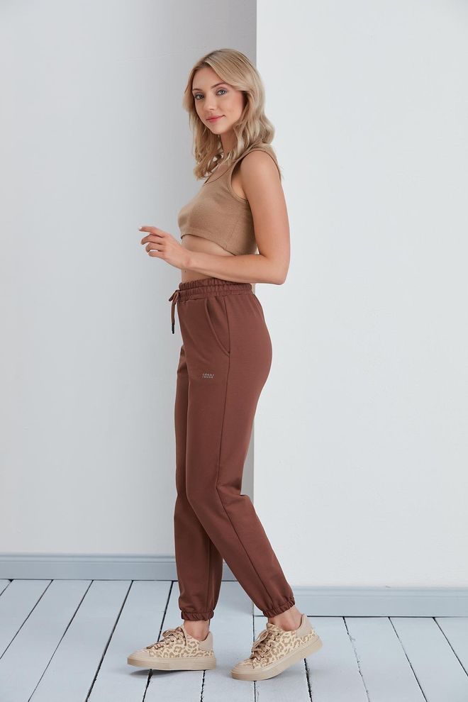 Sortie Collection بنطال رياضي من القطن الممشط بأساور مطاطية باللون البني ملابس بالجملة نادي رياضي