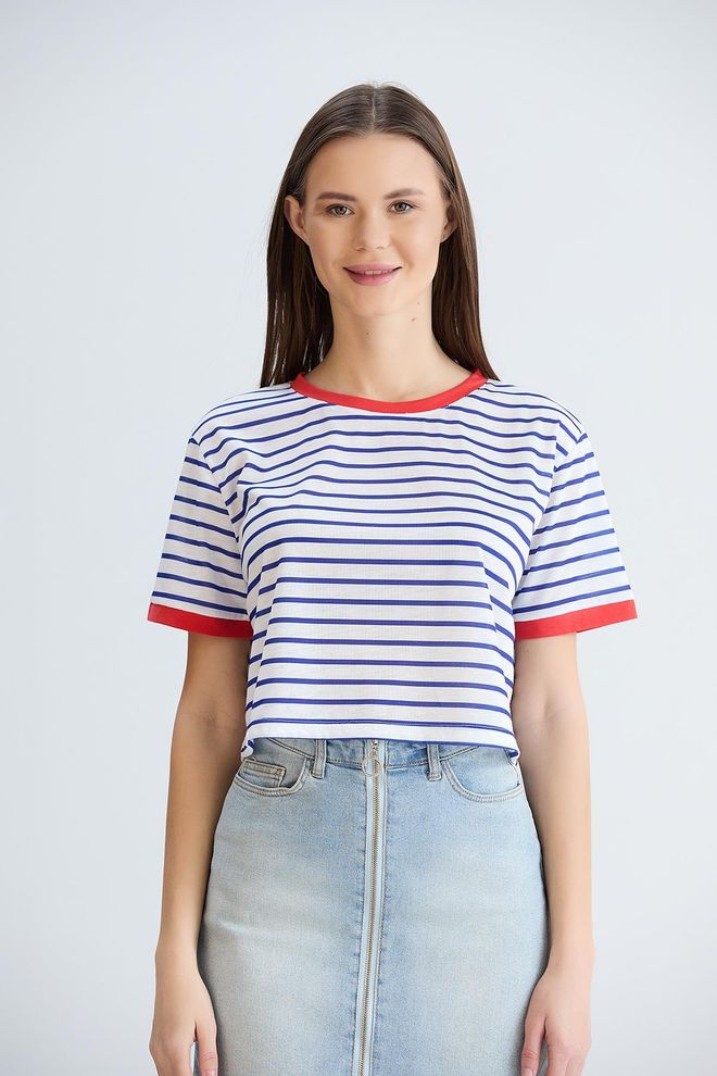 Sortie Collection Gestreiftes Crop T Shirt Blau Großhandelskleidung Lässig