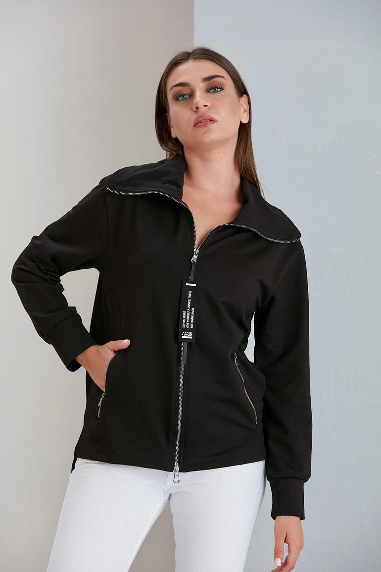 Productos de ropa de mujer al por mayor de Sortie Collection.