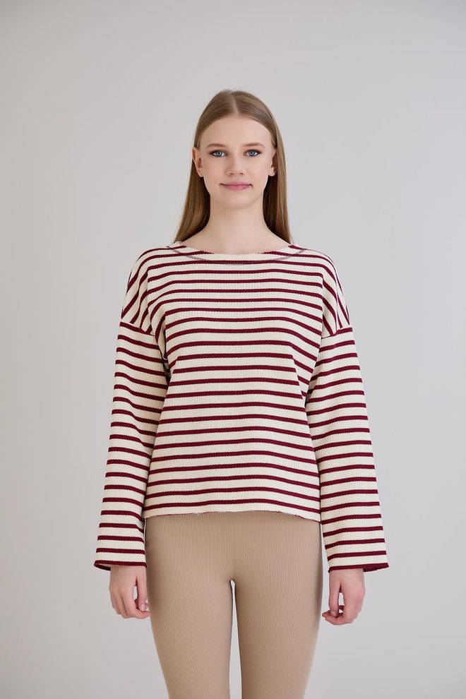 Sortie Collection Maglione Beige A Righe Con Scollo A Barca Abbigliamento all'ingrosso Da cocktail