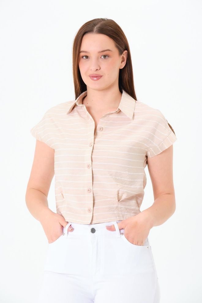 Sortie Collection Chemise Décontractée Beige Rayée Avec Col Polo Boutonné Vêtements en gros Décontracté
