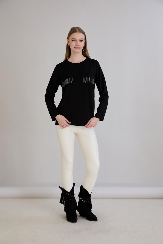 Sortie Collection Schwarze Bluse Mit Langen Geraden Ärmeln Und Rundhalsausschnitt Großhandelskleidung Modest