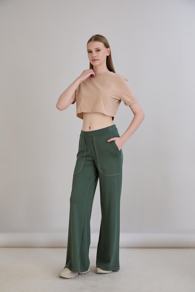 Sortie Collection Green Sweatpants Jogger With Wide Leg And Patch Pocket Wholesale Clothing Sport