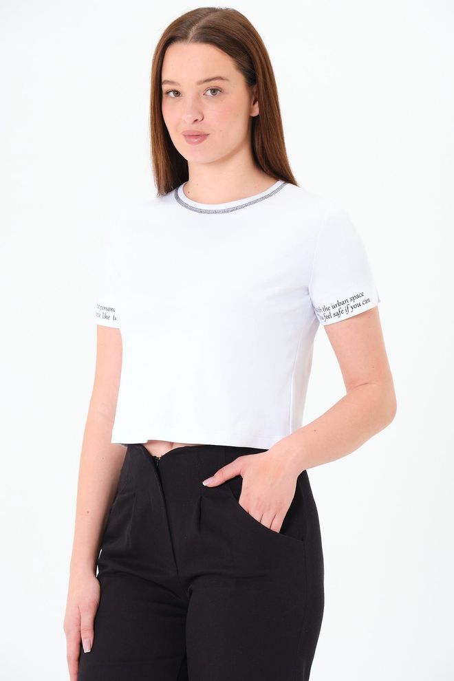 Sortie Collection White Casual Regular Fit Letter Print Tshirt Wholesale Clothing Spring