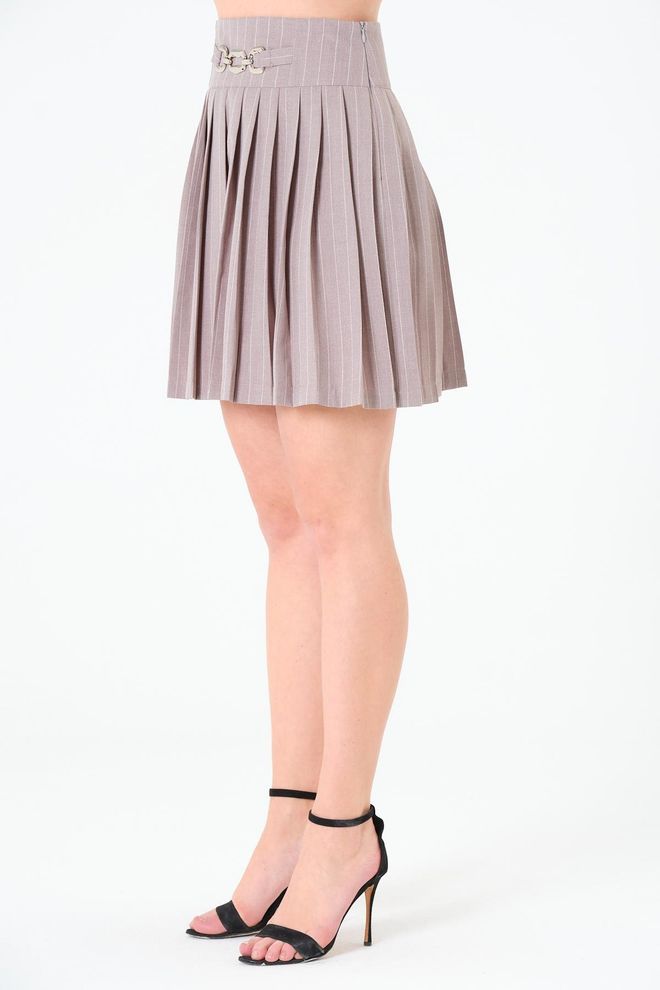 Sortie Collection Beiger Plissierter Mini Rock Mit Hohem Bund Und Reißverschluss Großhandelskleidung Lässig